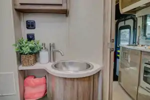Entegra Coach QWEST 24T - Rusty's RV Adventure