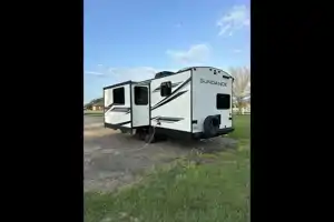 Diamond W Rentals