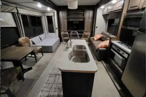 Rv Rentals Way of Life's Keystone Alpine 3020RE Fifth Wheel CA1