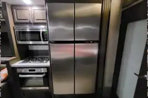 Rv Rentals Way of Life's Keystone Alpine 3020RE Fifth Wheel CA1