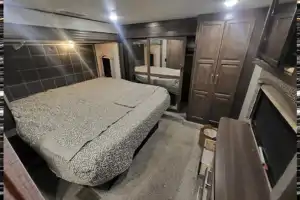 Rv Rentals Way of Life's Keystone Alpine 3020RE Fifth Wheel CA1