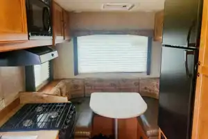   Ford  Econoline Commercial Cutaway ADVENTURER 19 RD   4 Saisons 2014 Classe B