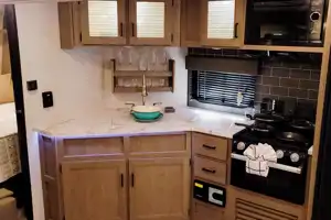 NEW Fully Loaded Keystone Hideout w/ AC, Electric Fireplace, Bunk House & Central Vacuum