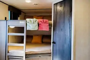 NEW Fully Loaded Keystone Hideout w/ AC, Electric Fireplace, Bunk House & Central Vacuum