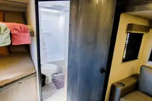 NEW Fully Loaded Keystone Hideout w/ AC, Electric Fireplace, Bunk House & Central Vacuum