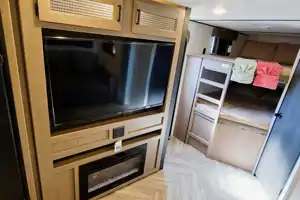 NEW Fully Loaded Keystone Hideout w/ AC, Electric Fireplace, Bunk House & Central Vacuum