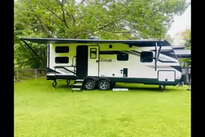 Cozy Cruiser 30ft Sleeps 8