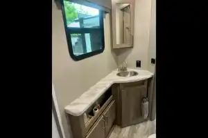 Cozy Cruiser 30ft Sleeps 8