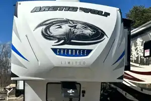 2019 Forest River RV Cherokee Arctic Wolf 305ML6 Fifth Wheel