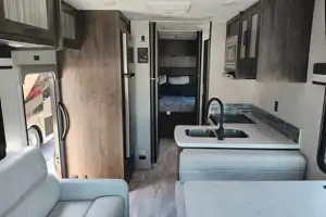 Marilyn's Coachmen pursuit Class A