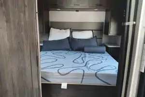 Marilyn's Coachmen pursuit Class A