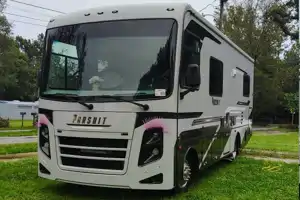 Marilyn's Coachmen pursuit Class A