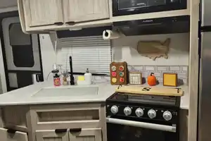 Samuel's Cruiser RV Shadow crusier 325BHS Travel Trailer