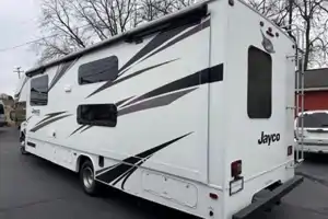 10-Person Jayco Redhawk 31F Vacation