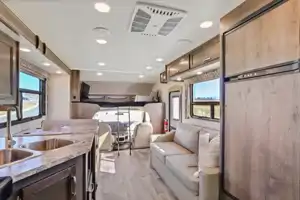10-Person Jayco Redhawk 31F Vacation