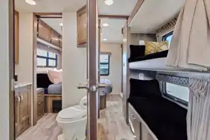 10-Person Jayco Redhawk 31F Vacation