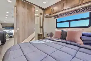 10-Person Jayco Redhawk 31F Vacation