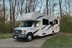 New 2025 Thor Chateau 30ft. with free private shuttle - Marie