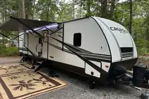 2022 Cruiser Aire 33BHB - Big Family RV Rentals