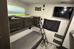 2022 Cruiser Aire 33BHB - Big Family RV Rentals