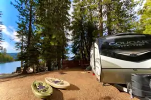 30’ King Bed, Bunks, Huge Kitchen, Griddle, Kayaks, and more!!