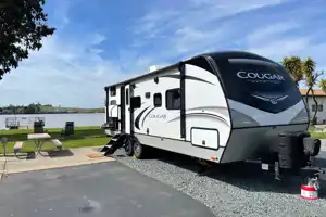 30’ King Bed, Bunks, Huge Kitchen, Griddle, Kayaks, and more!!