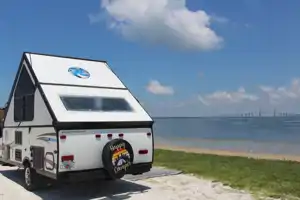  Palomino's  Real Lite 12-st A-Framed pop-up Trailer
