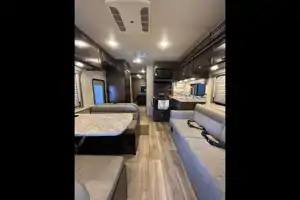 Thor Motor Coach Freedom Elite