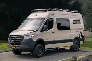 “La Explora”  LUXURY Mercedes Sprinter 4x4 Campervan