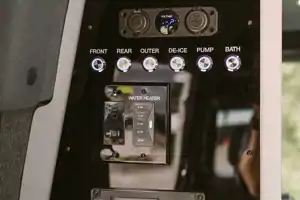 “La Explora”  LUXURY Mercedes Sprinter 4x4 Campervan