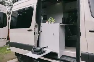 “La Explora”  LUXURY Mercedes Sprinter 4x4 Campervan