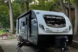 Komodo Kampers RV Rental- Sonic