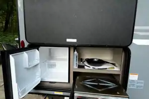 Komodo Kampers RV Rental- Sonic