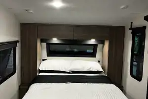 Komodo Kampers RV Rental- Sonic
