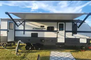 Welcome Home 2022 King Sport clean & cozy 