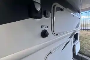 Mercedes Thor Chateau Motor Coach 24fs Class C low milage.