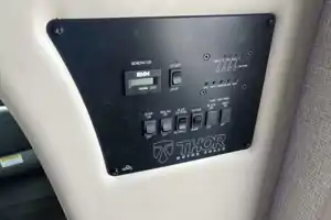 Mercedes Thor Chateau Motor Coach 24fs Class C low milage.