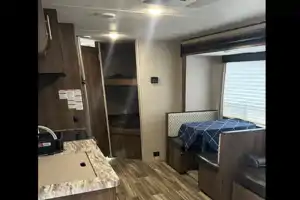 Shasta 26db Travel Trailer