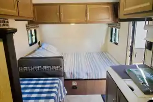 Dritan's   Independent   Travel Trailer