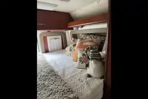 Stella the Wander Van