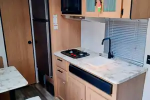 *RV for Small Families - Sleeps 4*