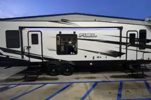 Higgs Toy Hauler (Heartland Fuel 305)