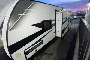 Higgs Toy Hauler (Heartland Fuel 305)