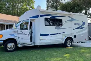Cali Coachmen Concord Class B