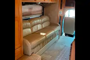 Cali Coachmen Concord Class B
