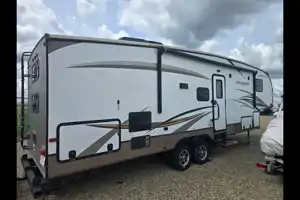 Robert's Cruiser RV 30BH Fifth Wheel