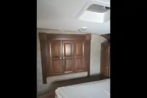 Robert's Cruiser RV 30BH Fifth Wheel