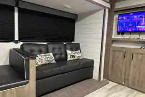 Sam's 2023 Pioneer Travel Trailer Sleeps 8