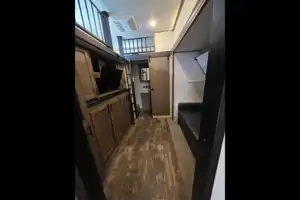 Z&S Home on Wheels w/Bunk Room