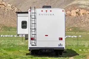 Ryker's Entegra Coach 27A Class A